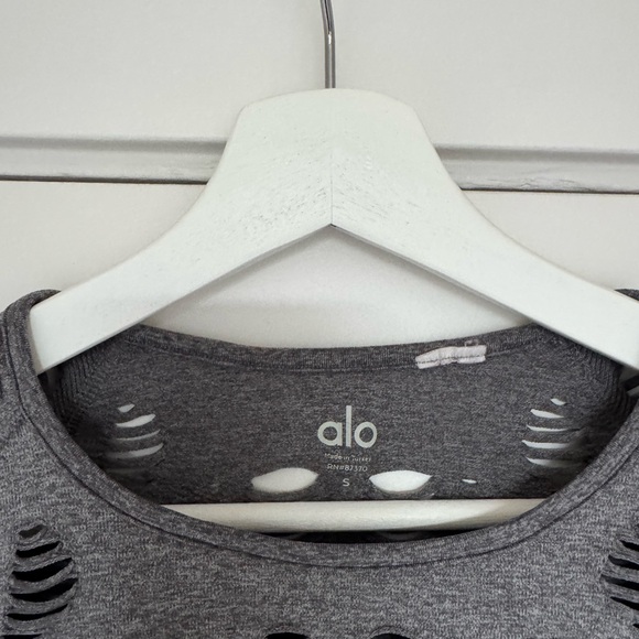 Alo Yoga Wanderer long sleeve shirt - Picture 5 of 5